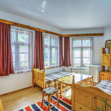 Hotel Kalina Широка-Лыка Экстерьер фото
